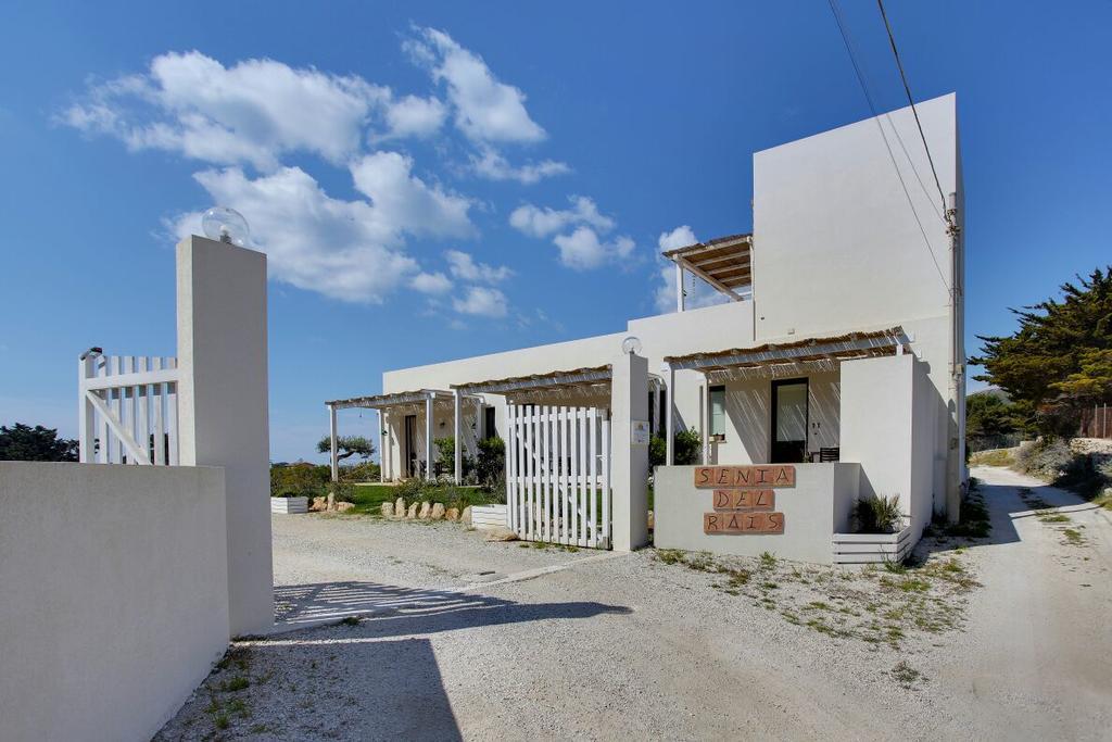 Casa Vacanze Senia Del Rais Favignana Eksteriør bilde
