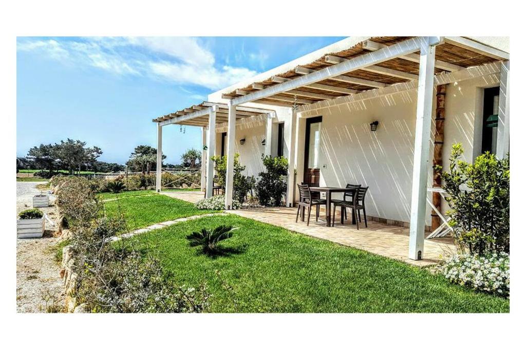 Casa Vacanze Senia Del Rais Favignana Eksteriør bilde