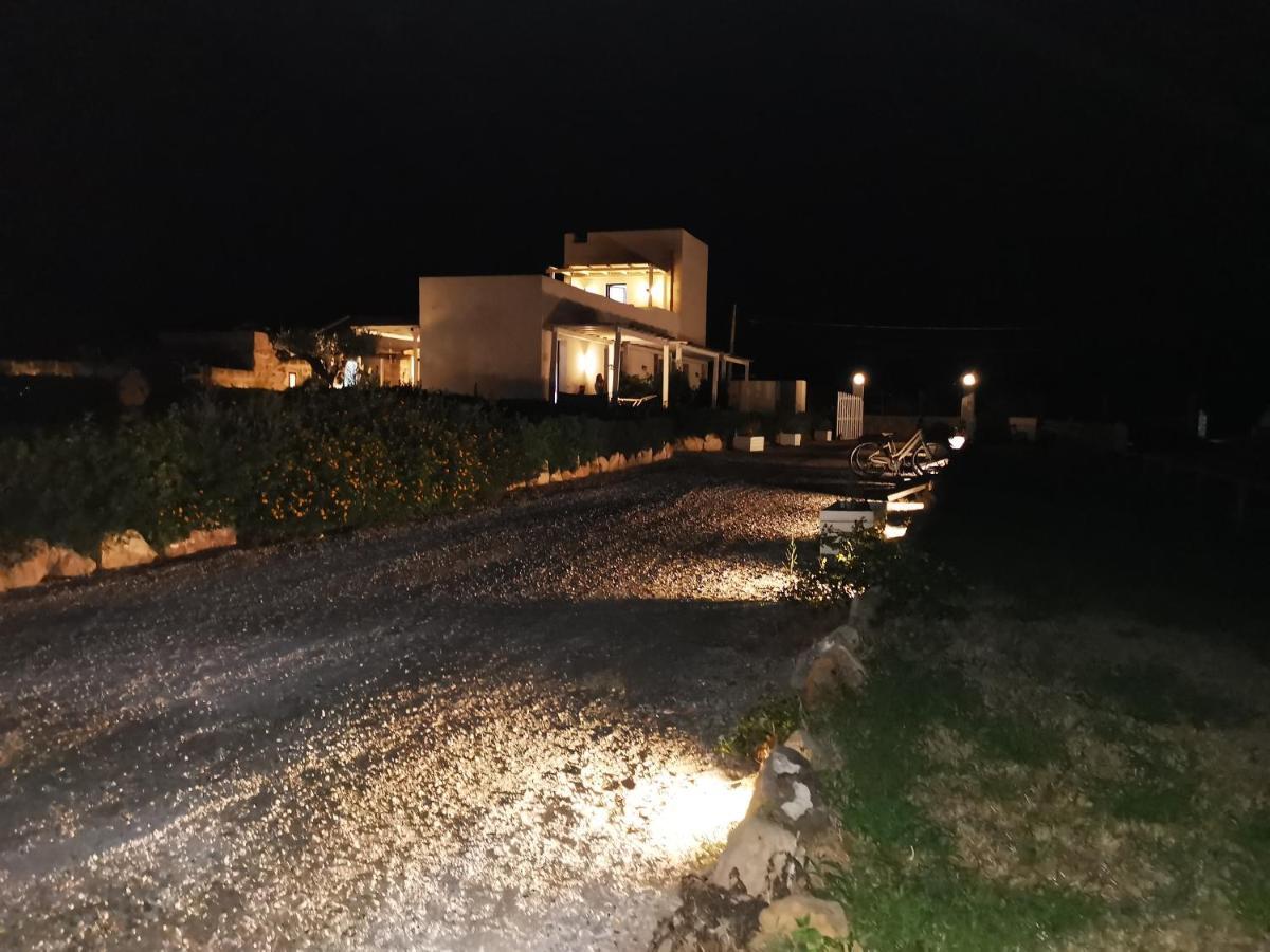Casa Vacanze Senia Del Rais Favignana Eksteriør bilde